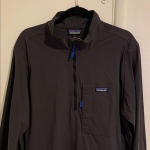 Men’s Patagonia outdoor everyday marsupial pullover!
